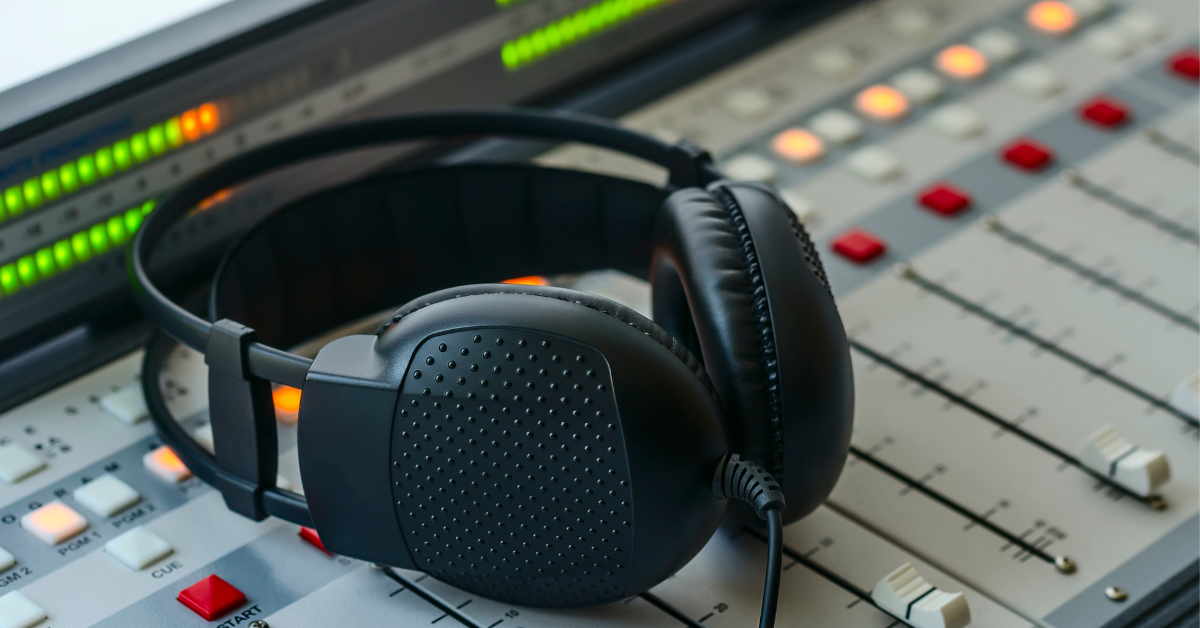 The Ultimate Guide to Headphone Specs: Understanding Ohms, Hertz, and Decibels