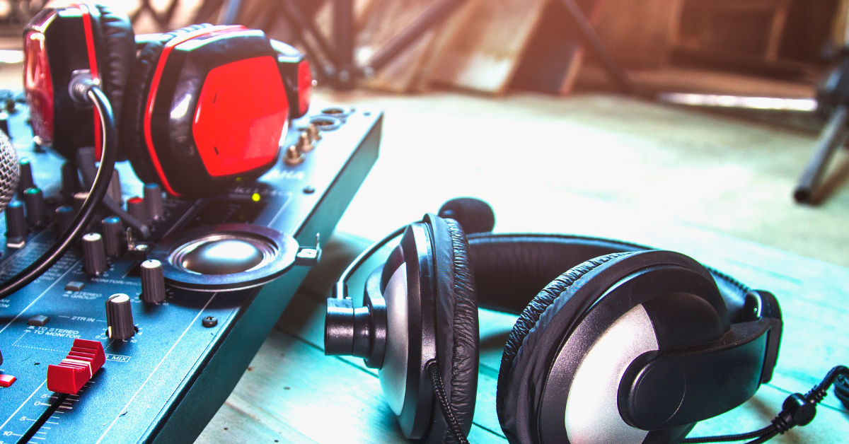 The Best Bone Conduction Headphones for Safe City Running and Cycling