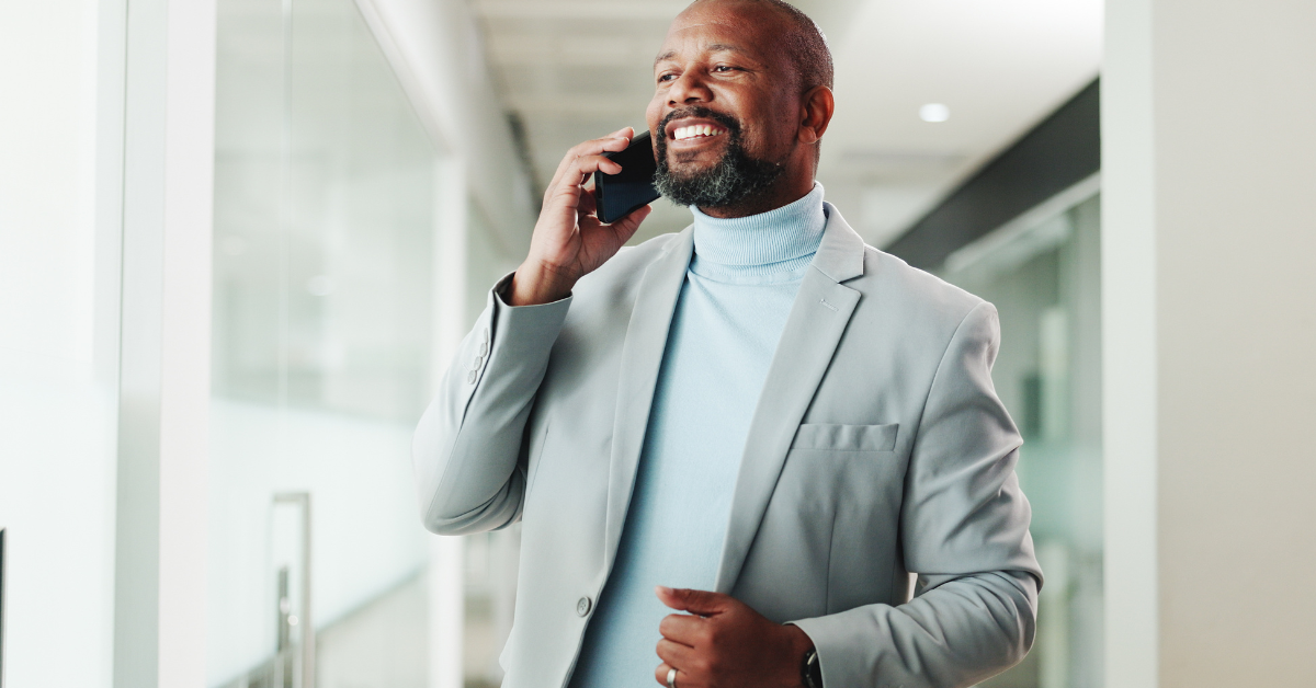 The Ultimate 7-Piece Capsule Wardrobe for the Digital Nomad Man